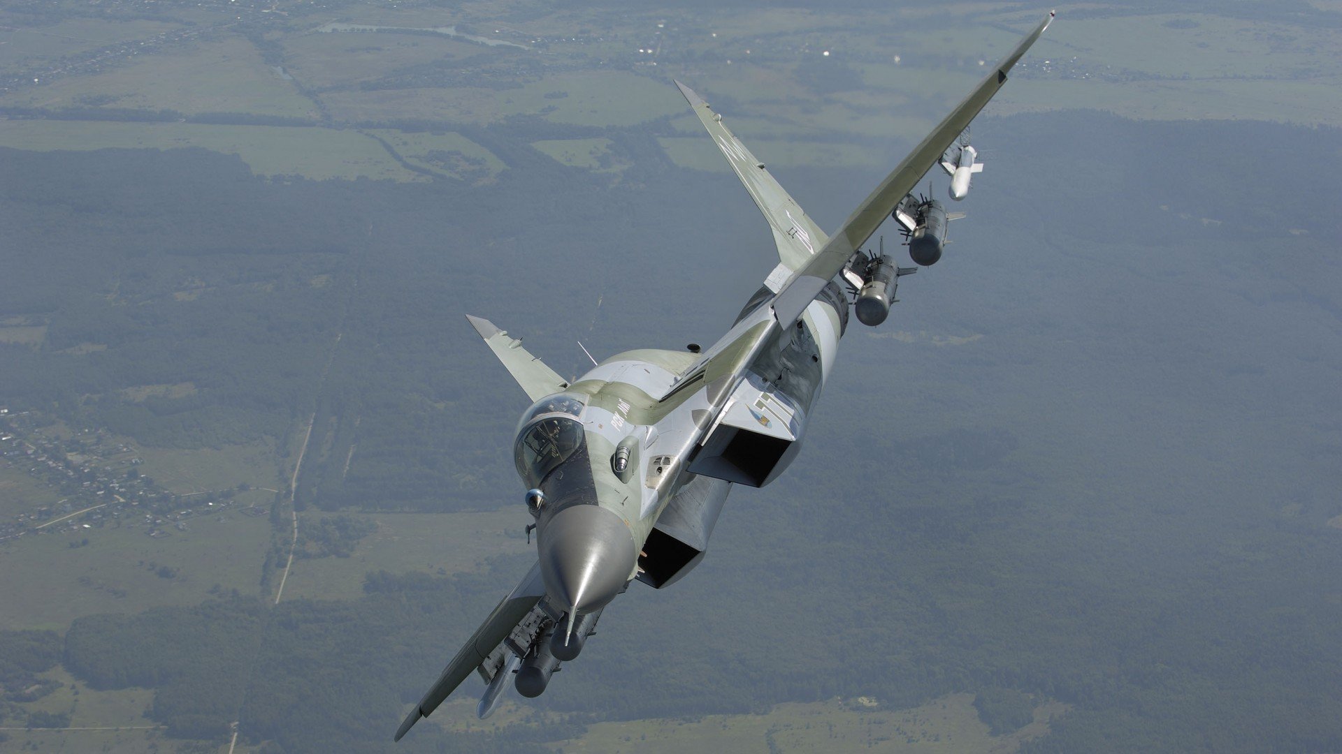 双星并耀，当F1引擎轰鸣遇上东契奇致命一击 一个独一无二的体育之夜