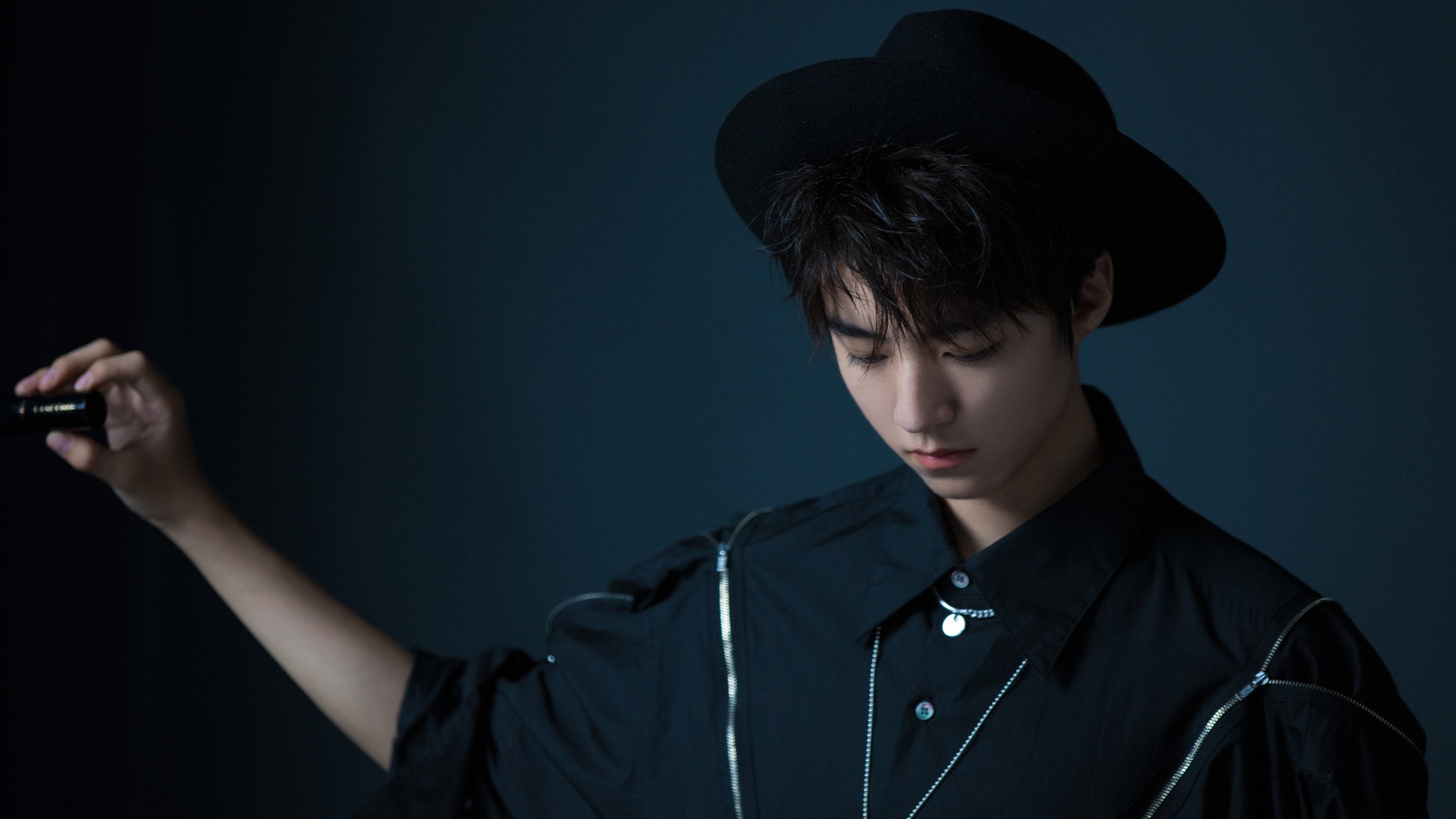 爱游戏体育-平行绿茵，当瑞士阿根廷之战闯入C罗的永恒锋芒