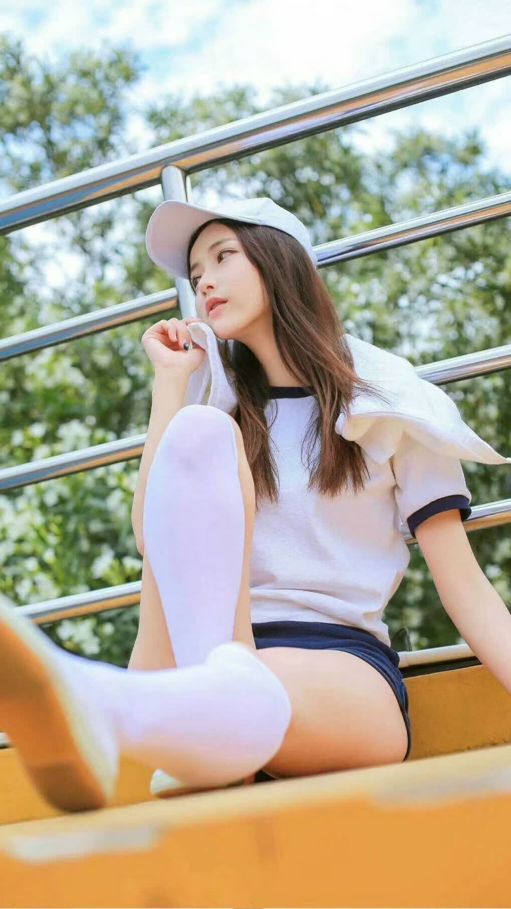 孤星闪耀，2026世界杯B组焦点战，喀麦隆险胜波兰，罗德里戈以一人之力写就传奇